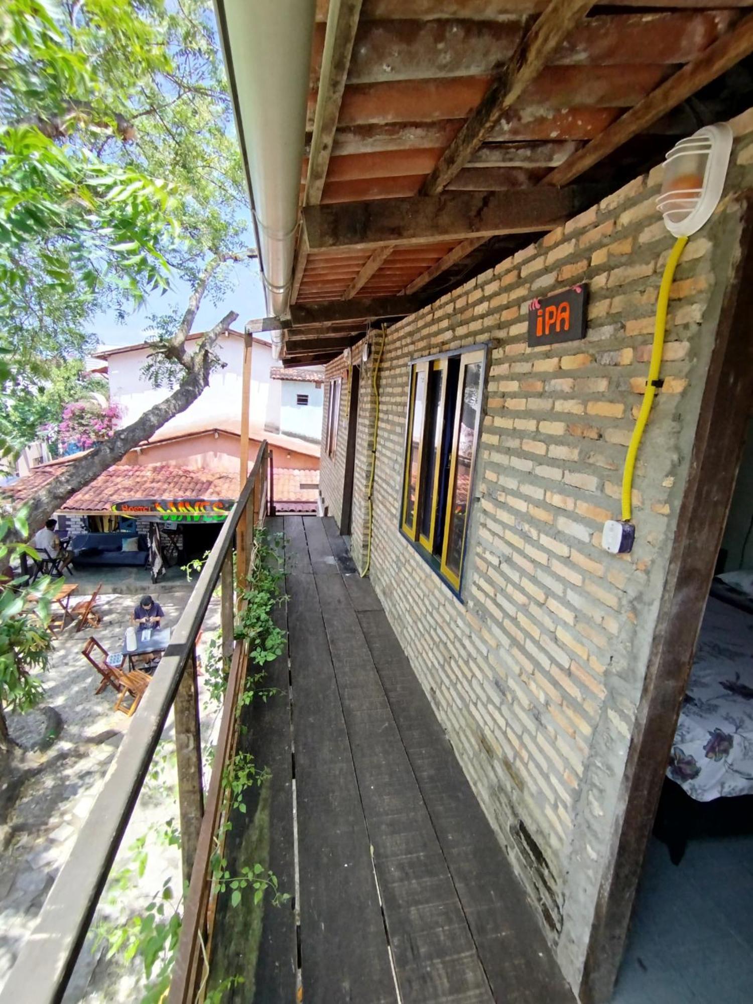Waves Hostel & Pub Praia de Pipa エクステリア 写真